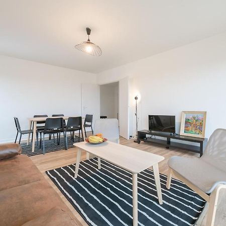 Stylish Flat In Paris Suburbs Apartman Saint-Michel-sur-Orge Kültér fotó